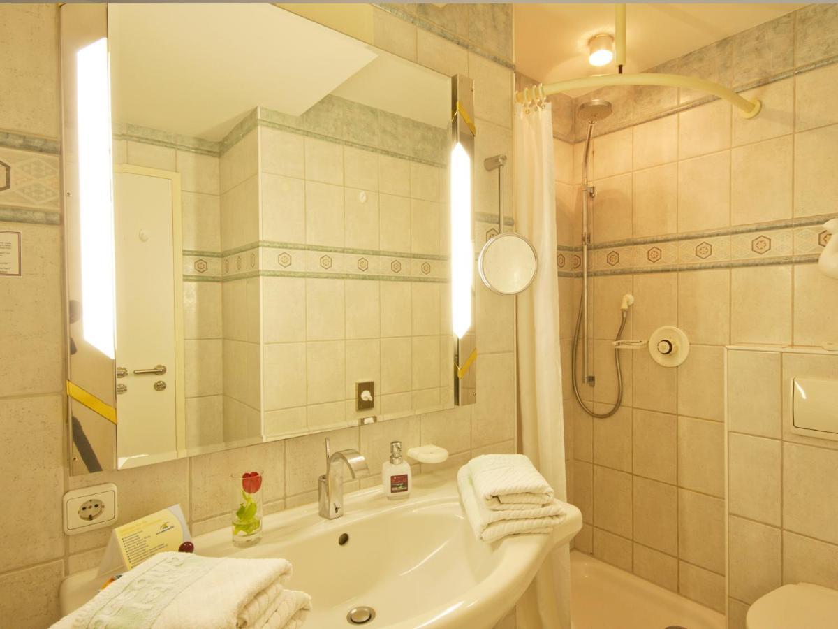 Hotel Seeschloesschen ホーヴァハト エクステリア 写真