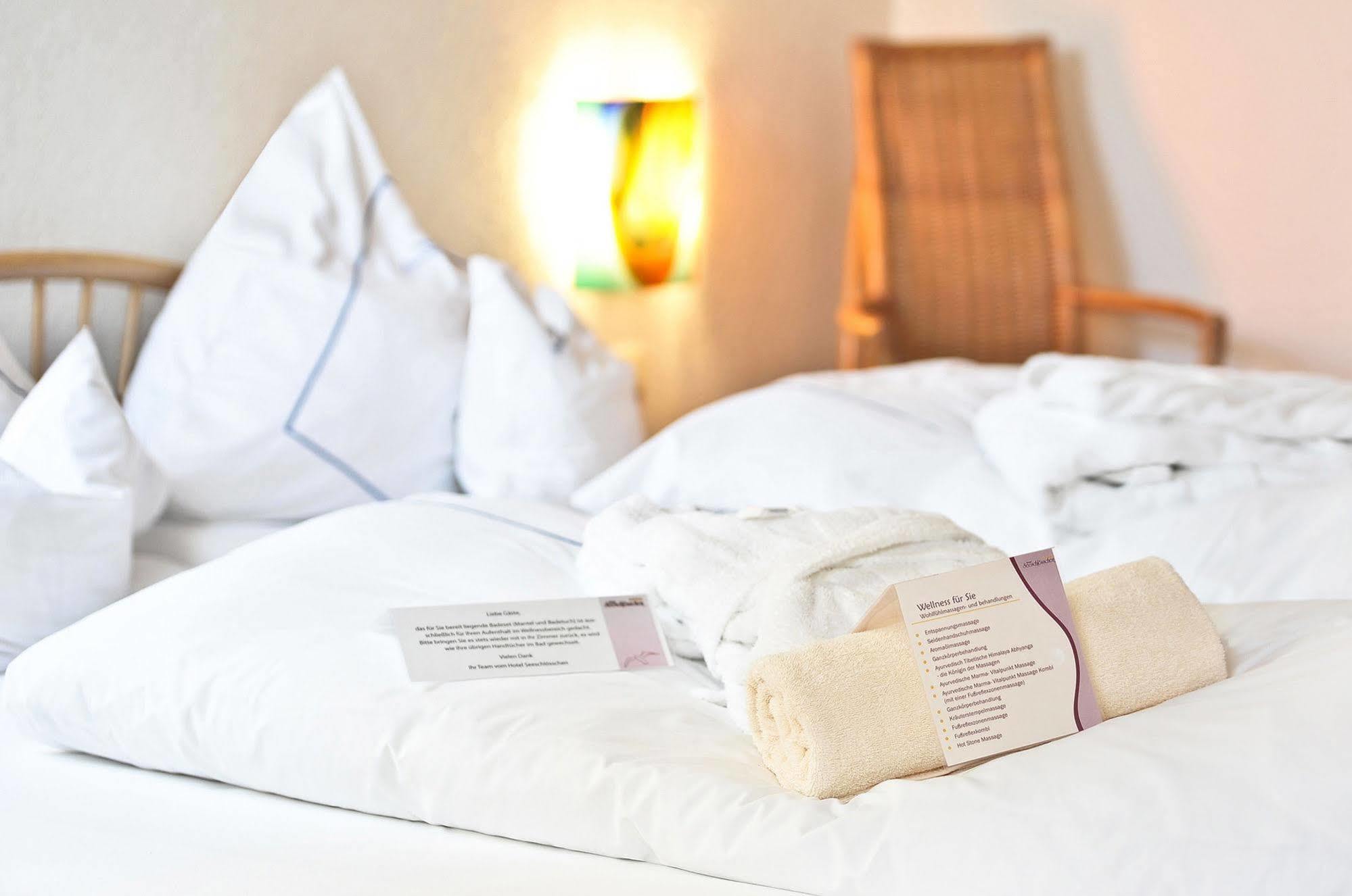 Hotel Seeschloesschen ホーヴァハト エクステリア 写真