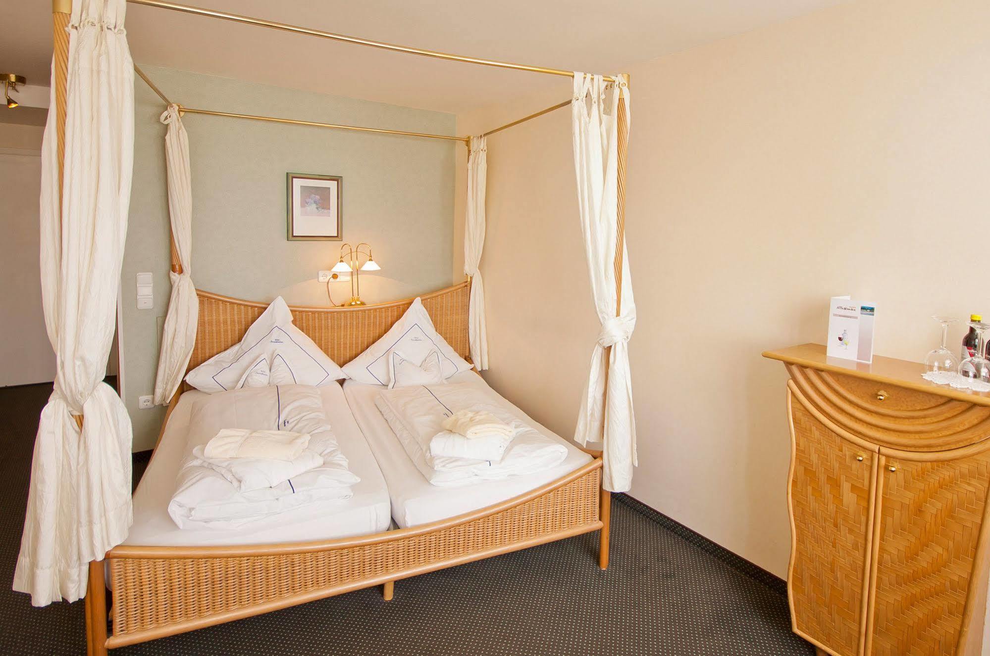 Hotel Seeschloesschen ホーヴァハト エクステリア 写真
