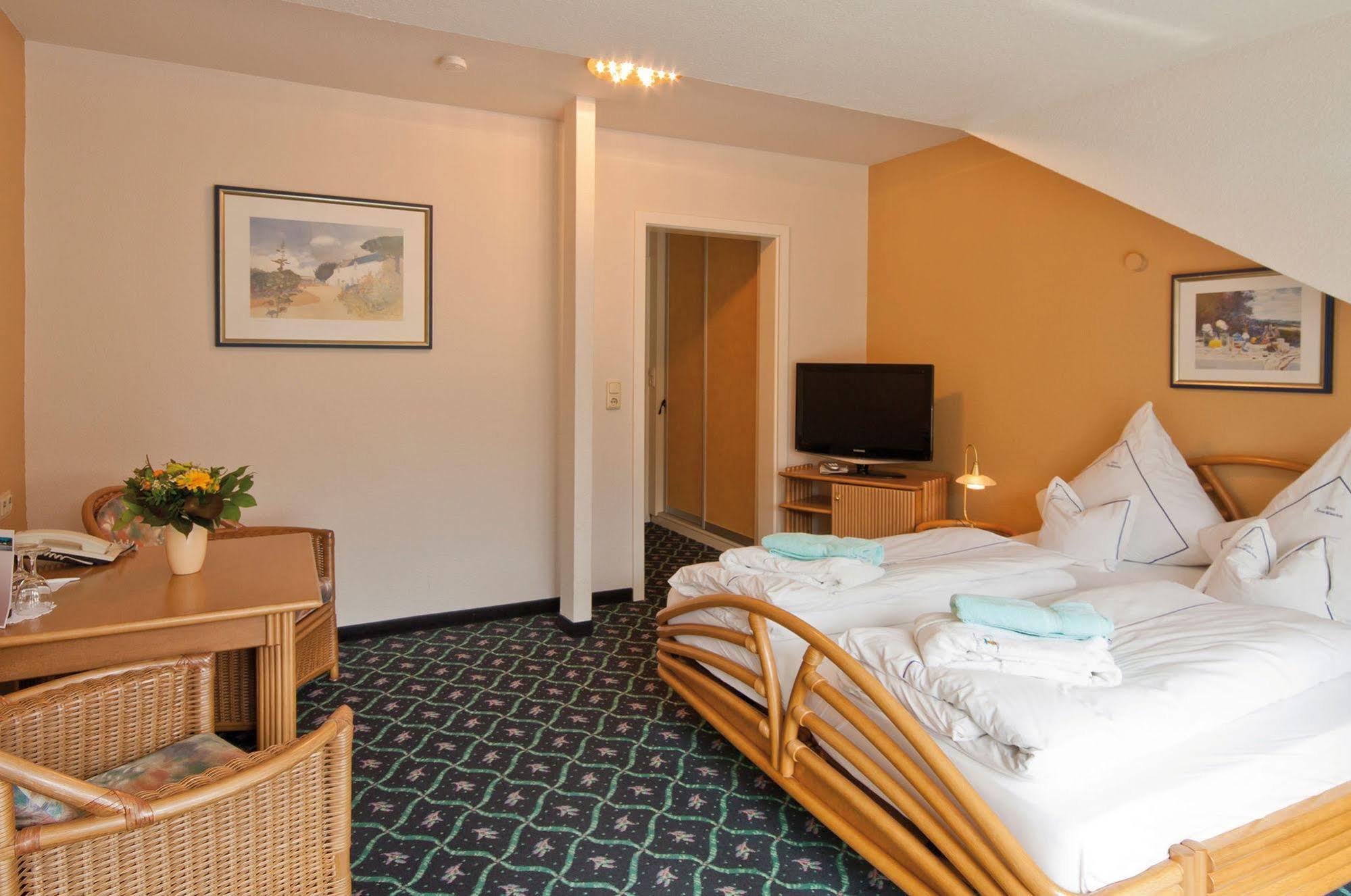 Hotel Seeschloesschen ホーヴァハト エクステリア 写真