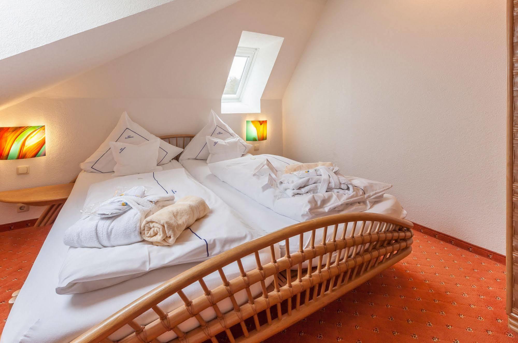 Hotel Seeschloesschen ホーヴァハト エクステリア 写真