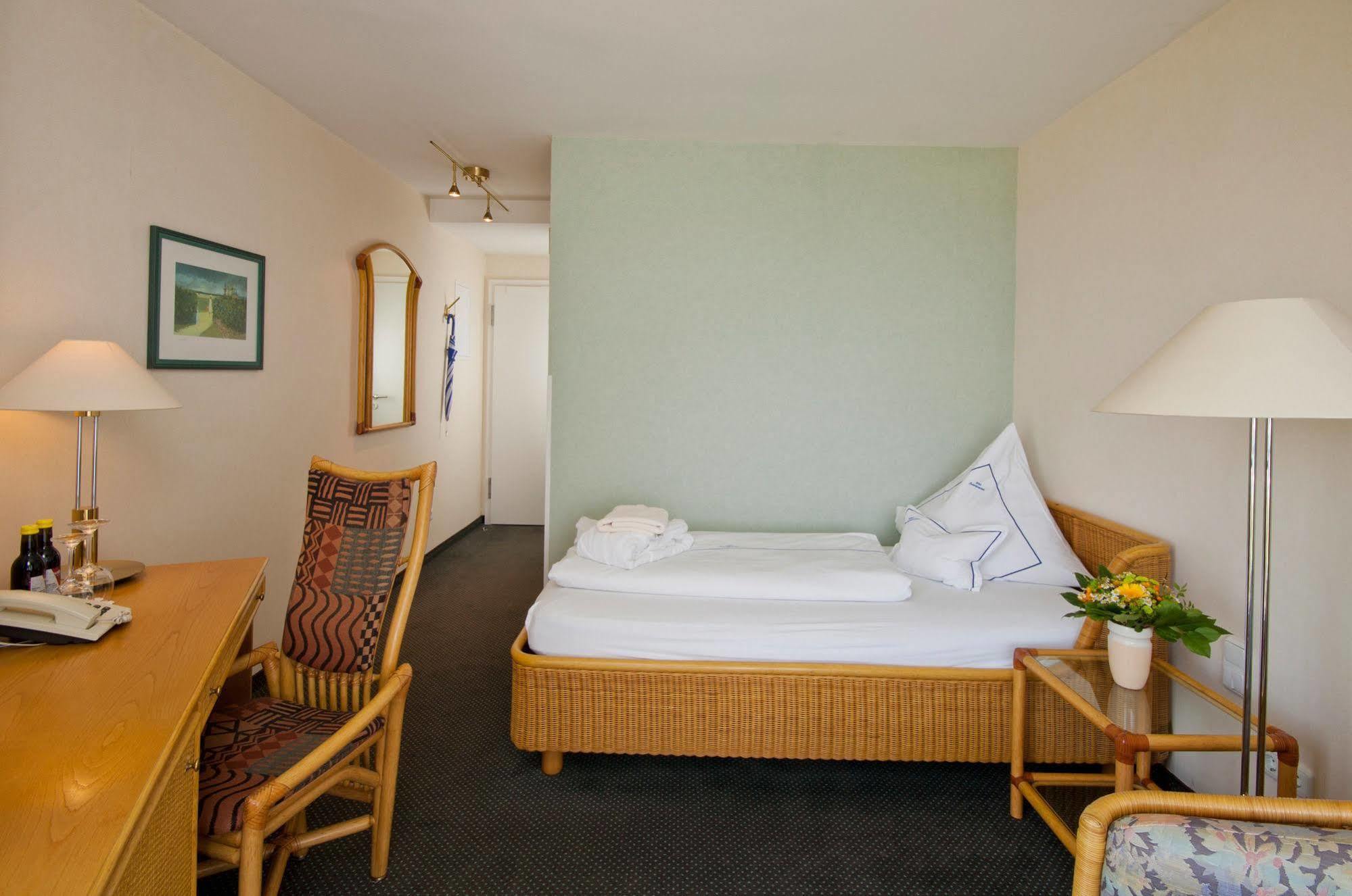 Hotel Seeschloesschen ホーヴァハト エクステリア 写真